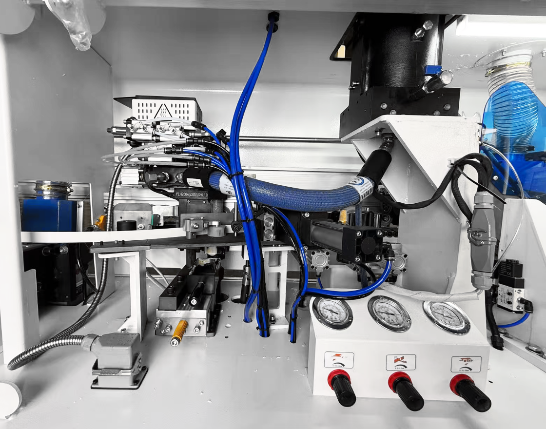 Автоматический кромкооблицовочный станок DM-500F EVA/PUR фото 3